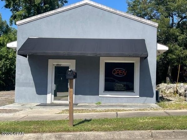 2847 Jefferson Street , Marianna, FL 32448