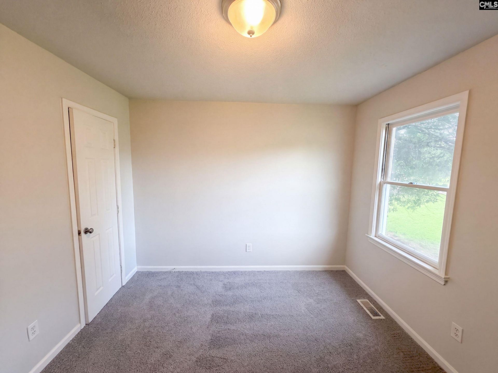 127 Toucan Way Photo 13