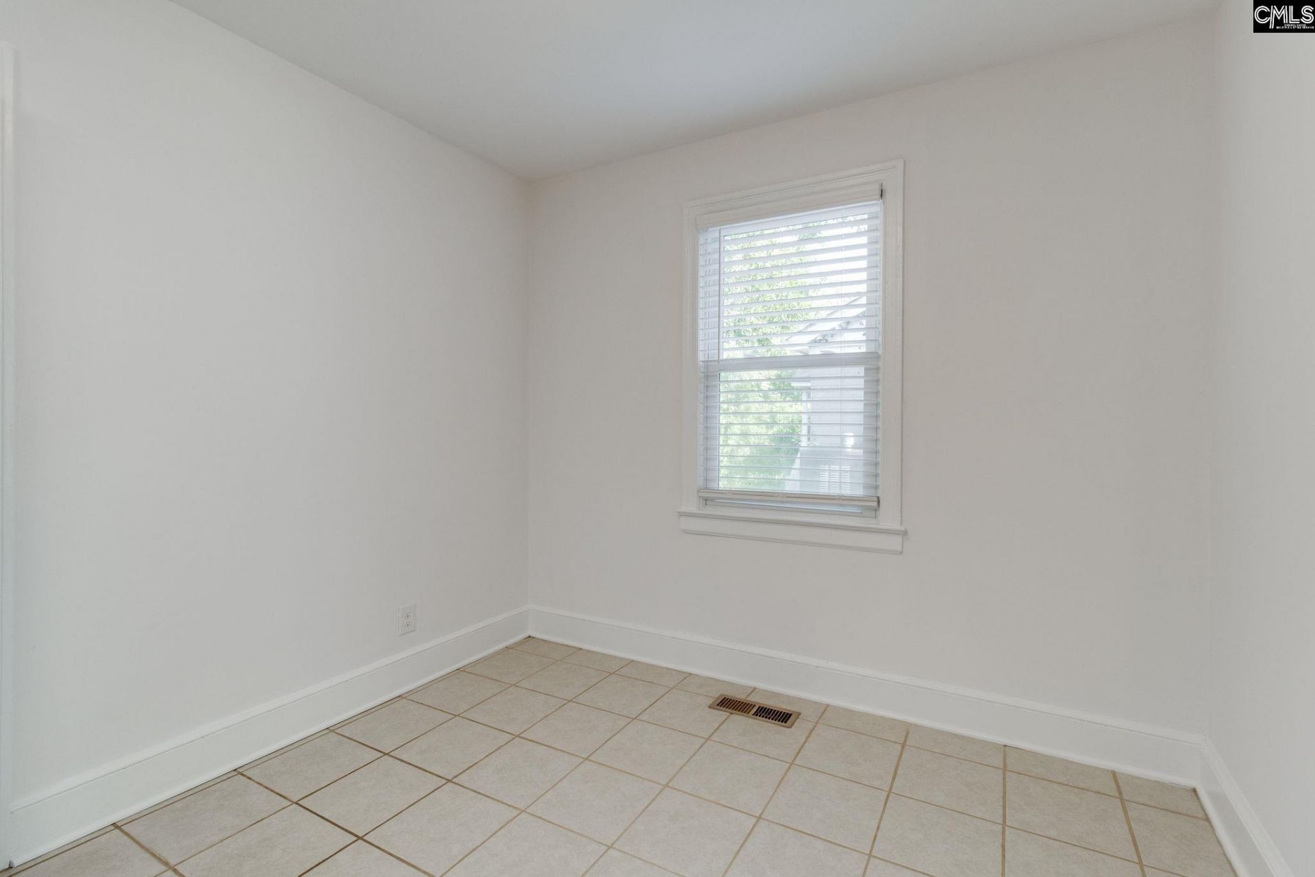 1121 Hancock Street  Photo 12