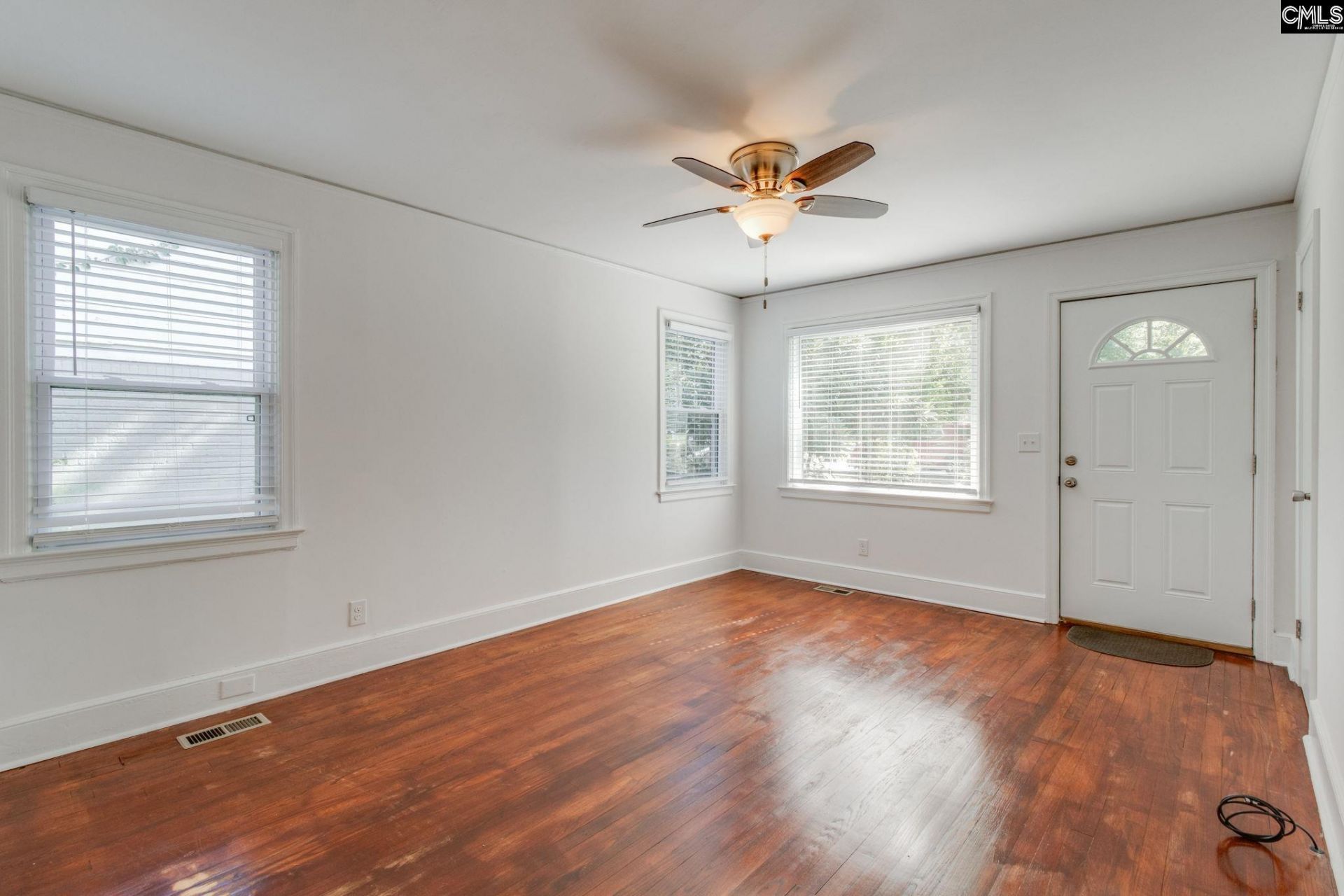 1121 Hancock Street  Photo 5