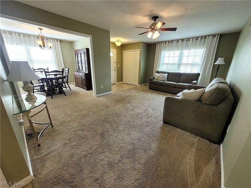 387 W Sunset Drive, Rittman, OH 44270 Photo 4