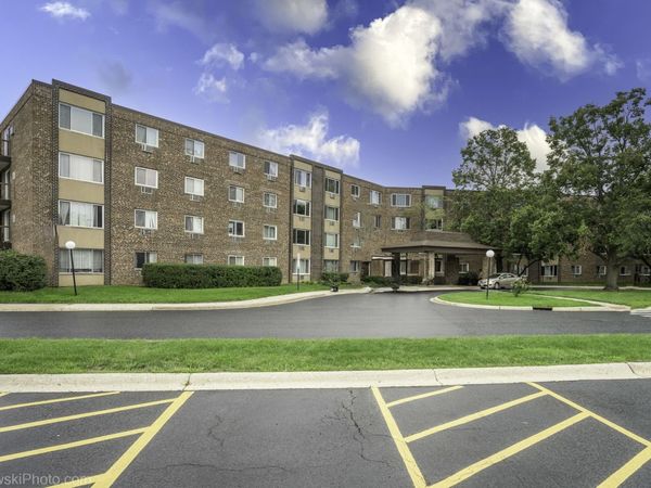 1375 Rebecca Drive, Unit 408, Hoffman Estates, IL 60169