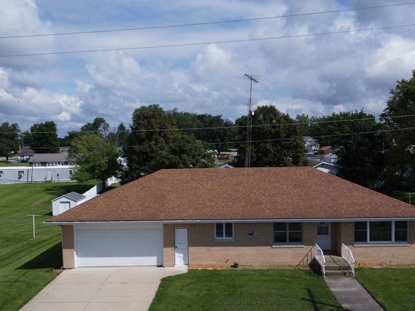 201 W Dorion Street , Beaverville, IL 60912
