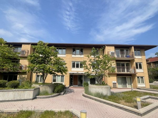 2460 W Talcott Road , Unit 220, Park Ridge, IL 60068