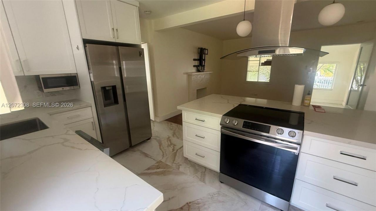 52 NE 51st St, Miami, FL 33137 Photo