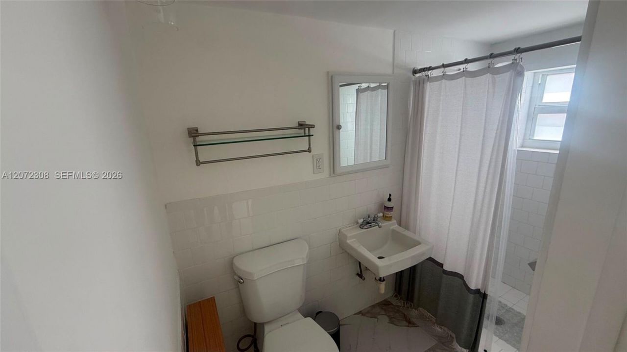 52 NE 51st St, Miami, FL 33137 Photo