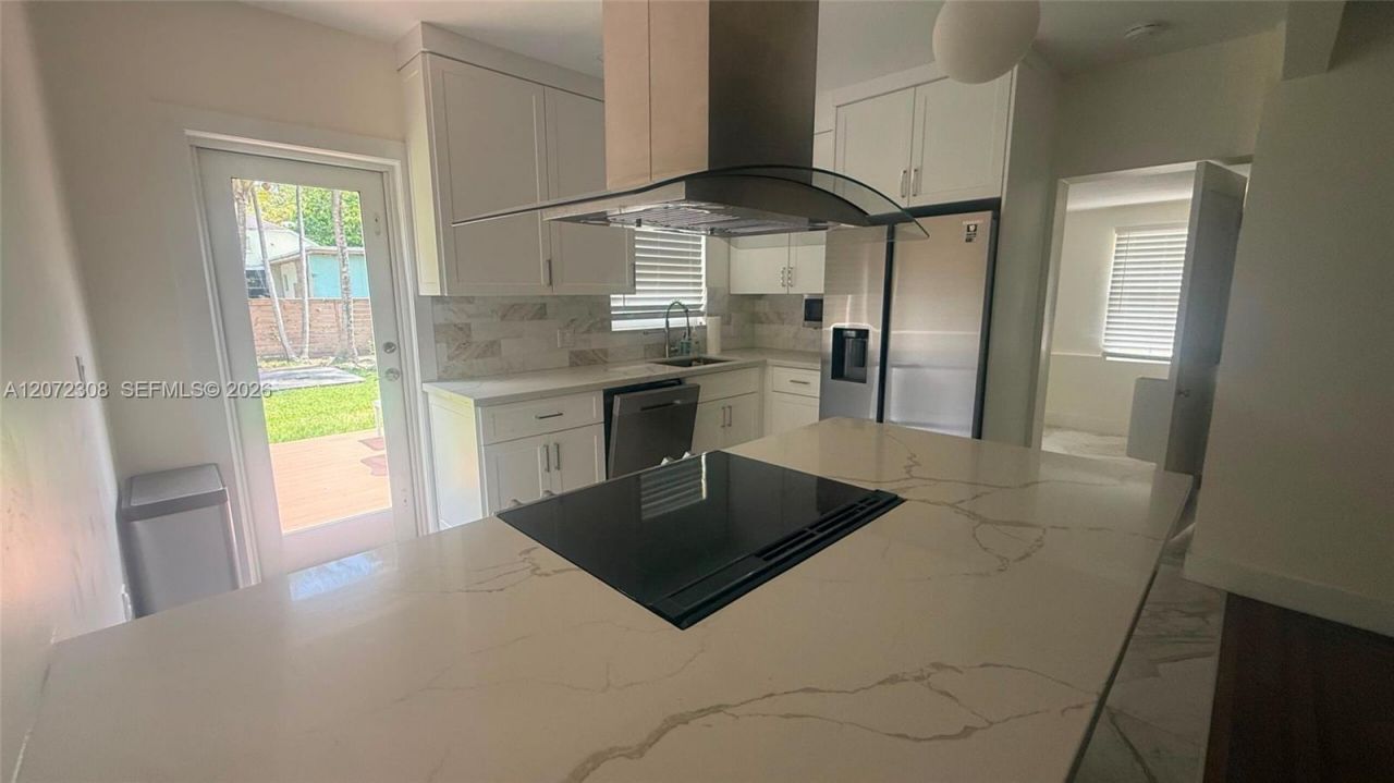 52 NE 51st St, Miami, FL 33137 Photo