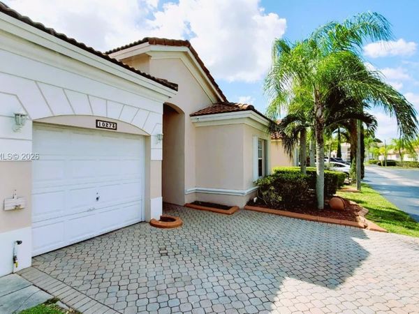 10273 SW 162nd Ct , Miami, FL 33196