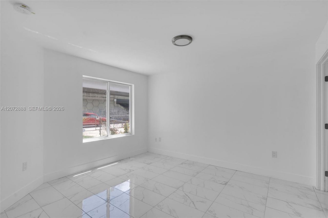 1629 NW 40th St , Miami, FL 33142 Photo