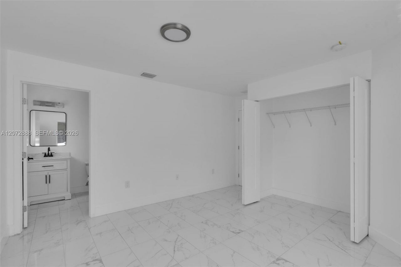 1629 NW 40th St , Miami, FL 33142 Photo