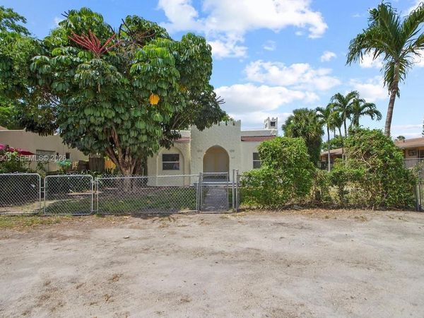 1210 Sesame St , Unit 1210, Opa-Locka, FL 33054