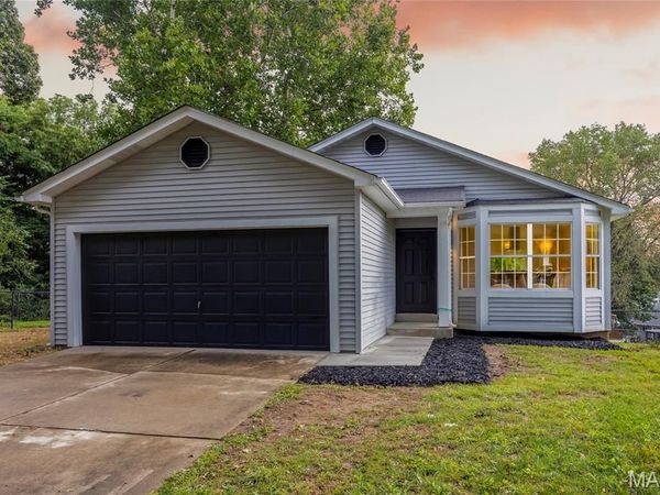 842 Whispering Rock Drive, O'Fallon, MO 63366