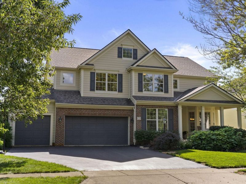 6729 Mill Springs Court, Dublin, OH 43016 Photo 2