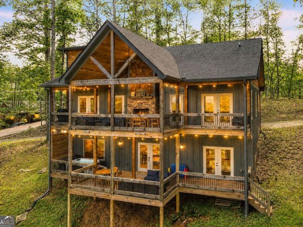 518 Mango Lane, Ellijay, GA 30540