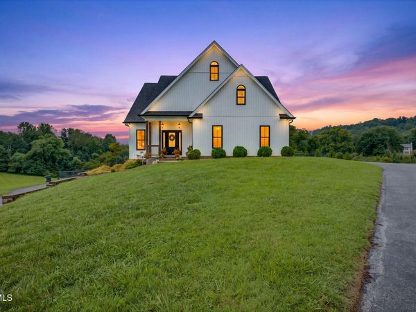 3925 Lake Valley Court, Kingsport, TN 37664