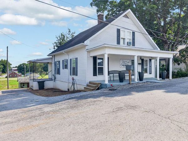 111 Maple St, Albany, KY 42602