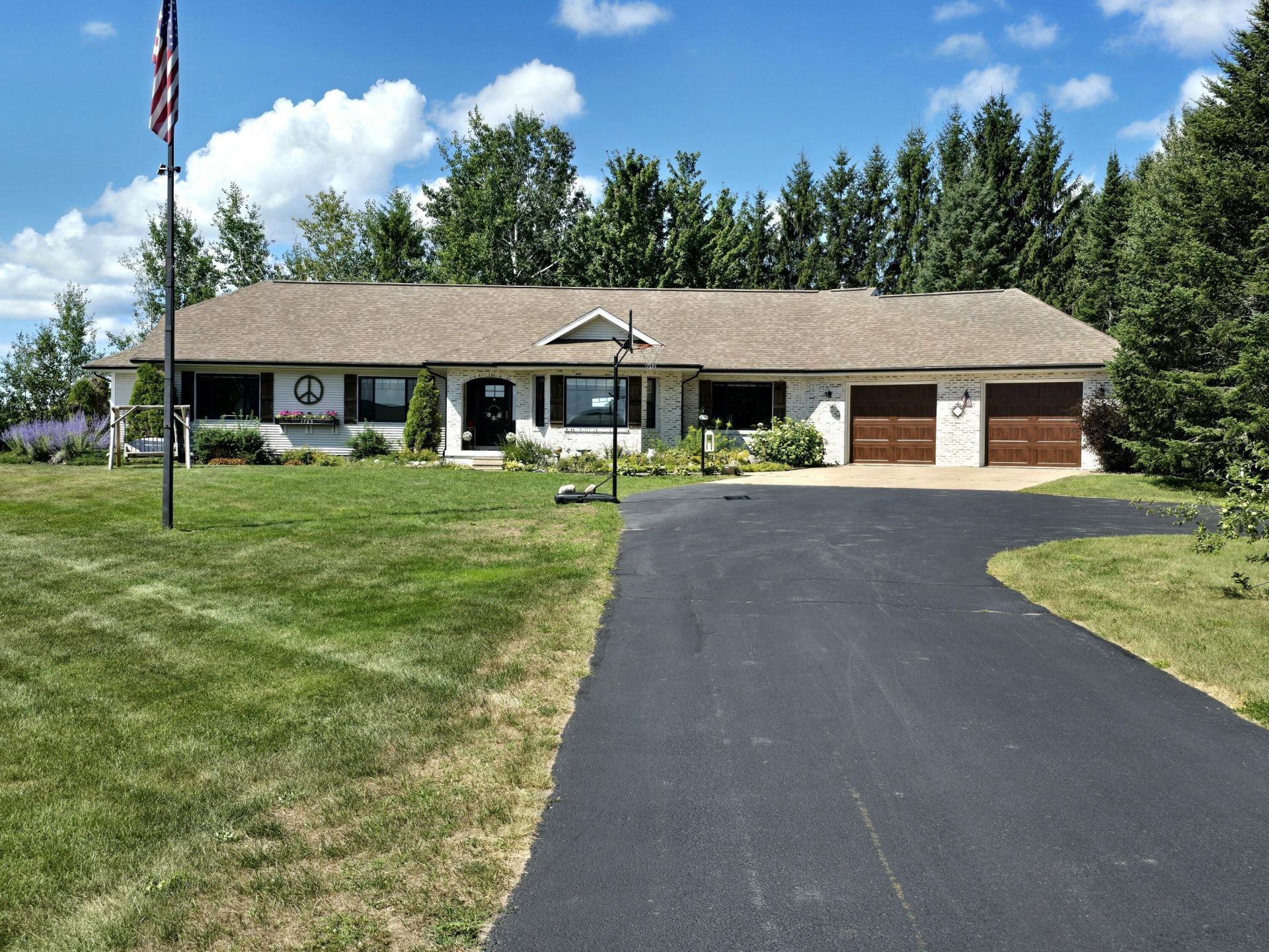 5760 S Scenic Dr, Sault Sainte Marie, MI 49783 Main Photo
