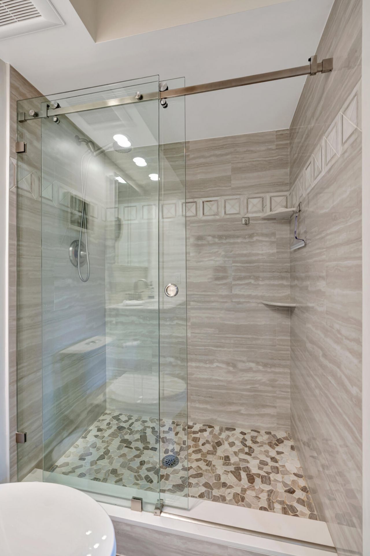 110 Shore Court, Unit 201, North Palm Beach, FL 33408 Photo