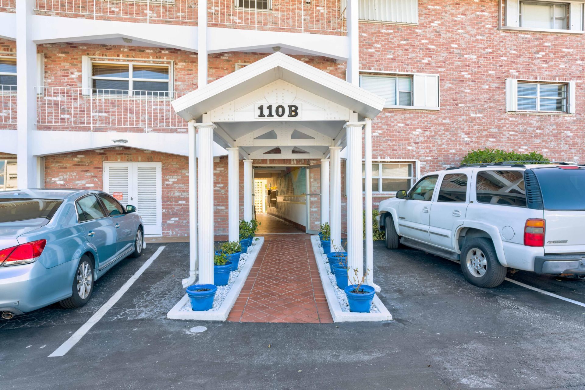 110 Shore Court, Unit 201, North Palm Beach, FL 33408 Photo
