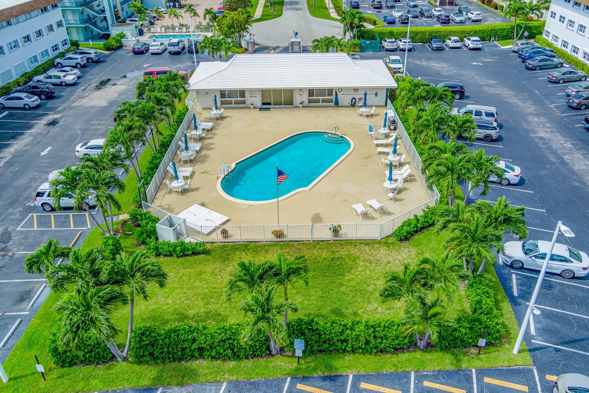 110 Shore Court, Unit 201, North Palm Beach, FL 33408 Photo