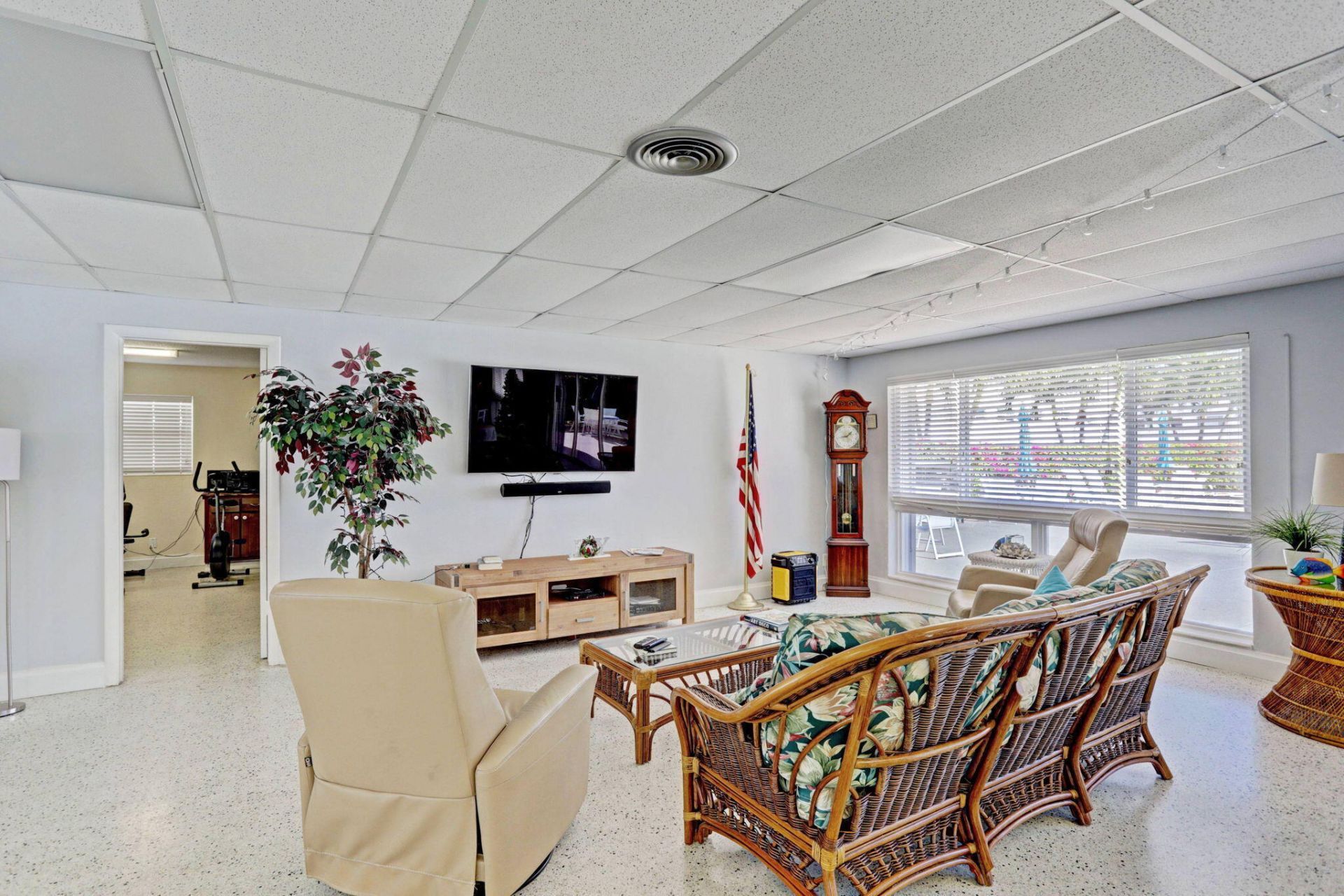 110 Shore Court, Unit 201, North Palm Beach, FL 33408 Photo