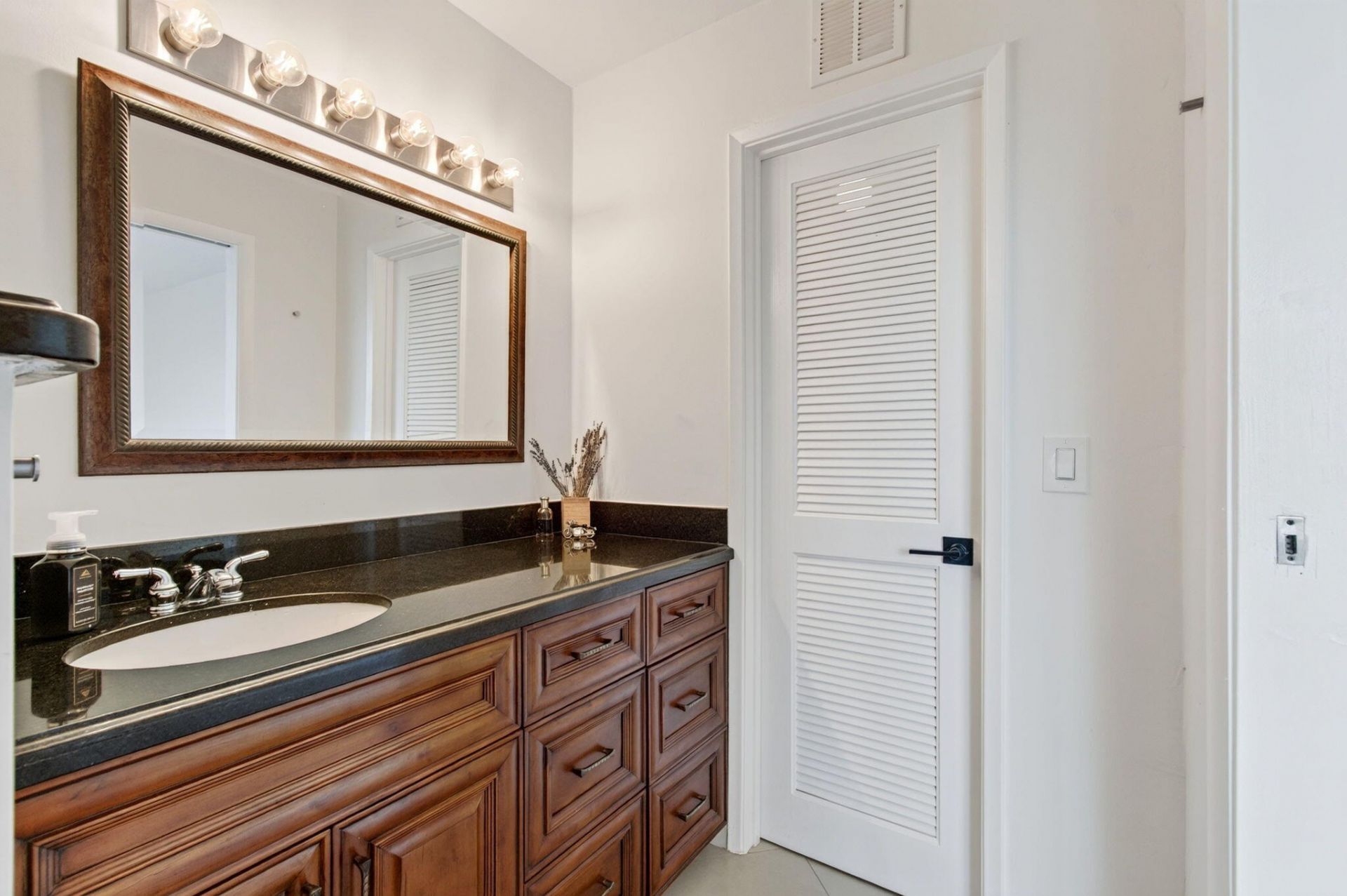 825 Egret Circle, Unit 504, Delray Beach, FL 33444 Photo