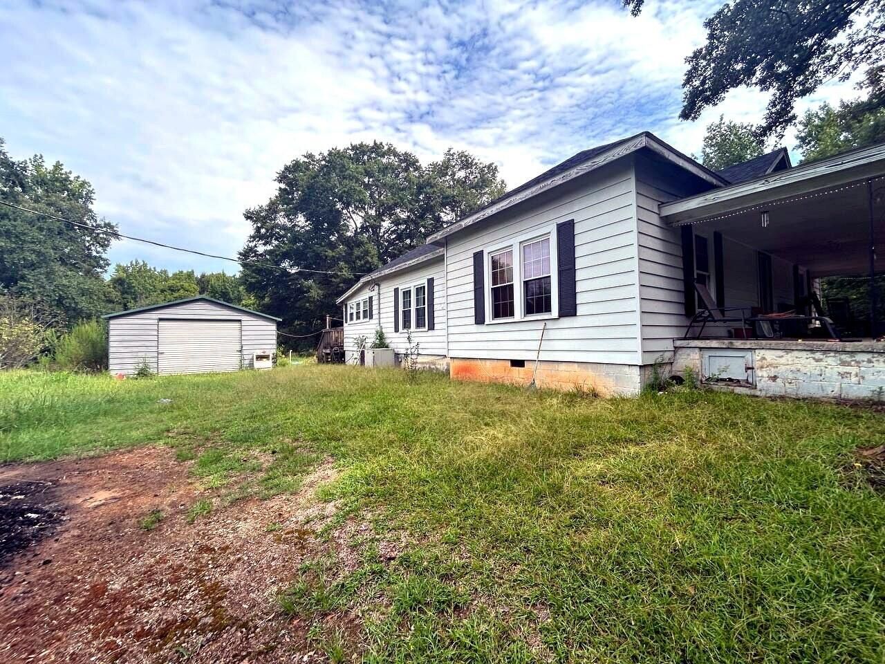 486 Scott Road Photo 4