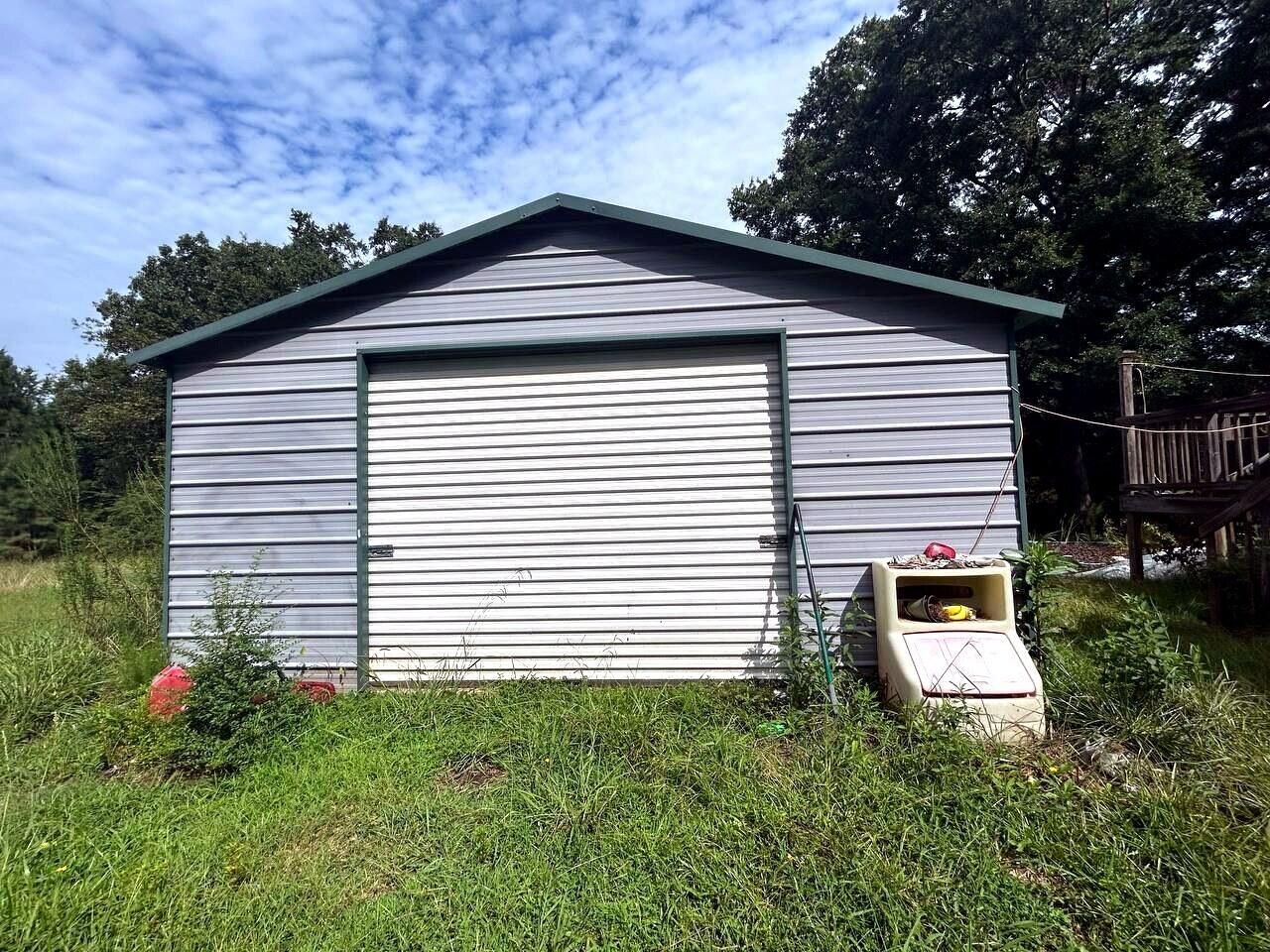 486 Scott Road Photo 5
