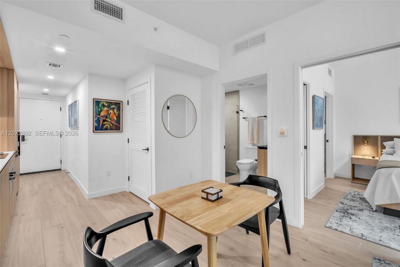 225 N Miami Ave, Unit 210, Miami, FL 33128 Photo