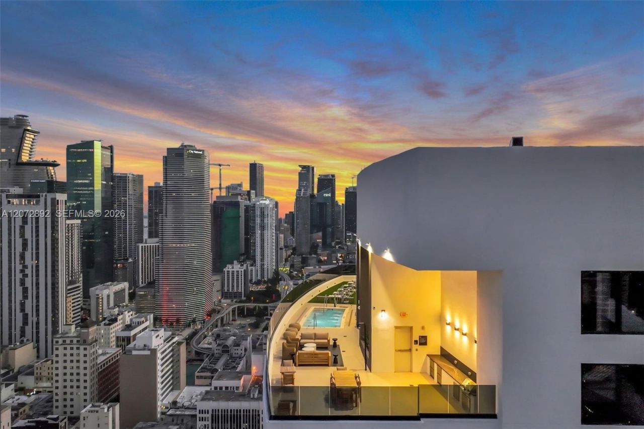 225 N Miami Ave, Unit 210, Miami, FL 33128 Photo