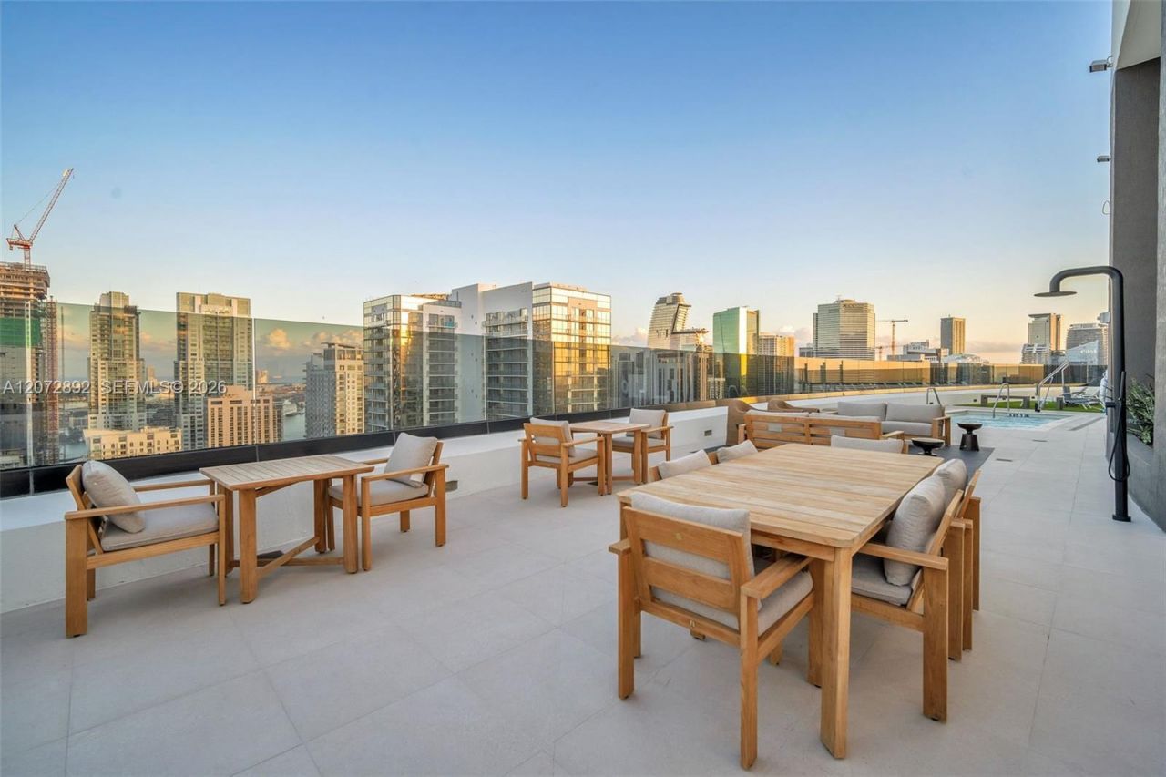 225 N Miami Ave, Unit 210, Miami, FL 33128 Photo