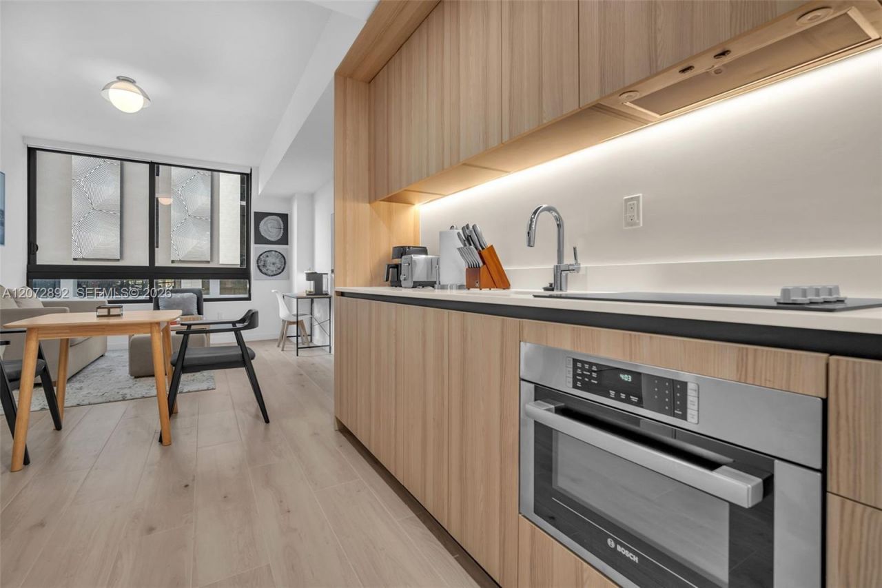 225 N Miami Ave, Unit 210, Miami, FL 33128 Photo