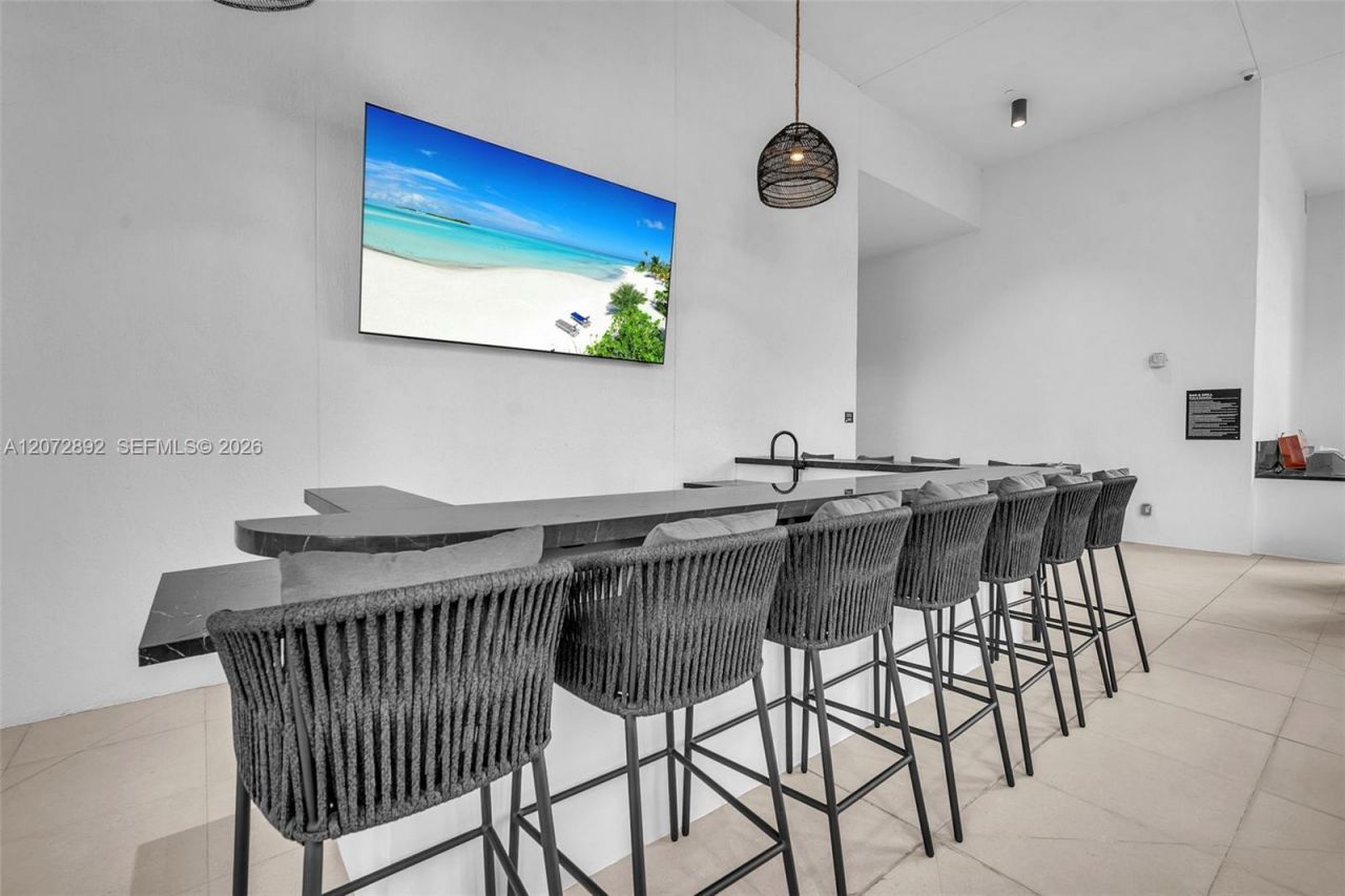 225 N Miami Ave, Unit 210, Miami, FL 33128 Photo