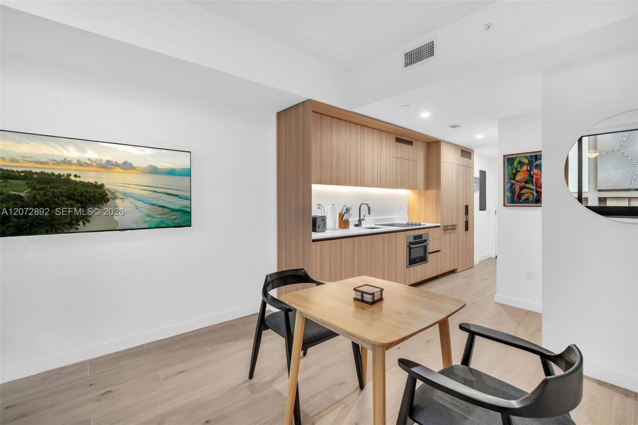 225 N Miami Ave, Unit 210, Miami, FL 33128 Photo