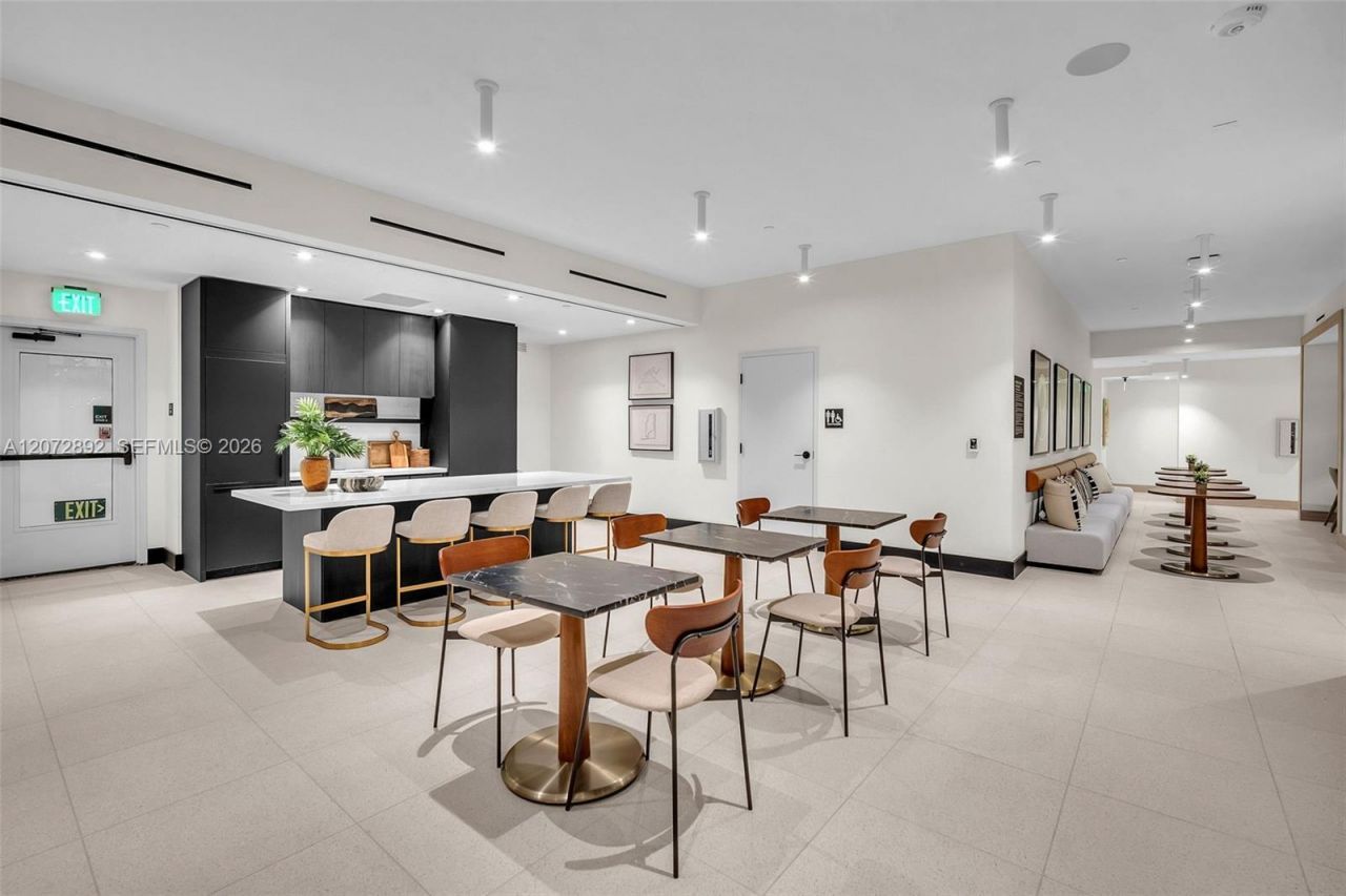 225 N Miami Ave, Unit 210, Miami, FL 33128 Photo
