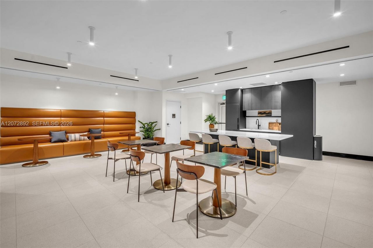 225 N Miami Ave, Unit 210, Miami, FL 33128 Photo