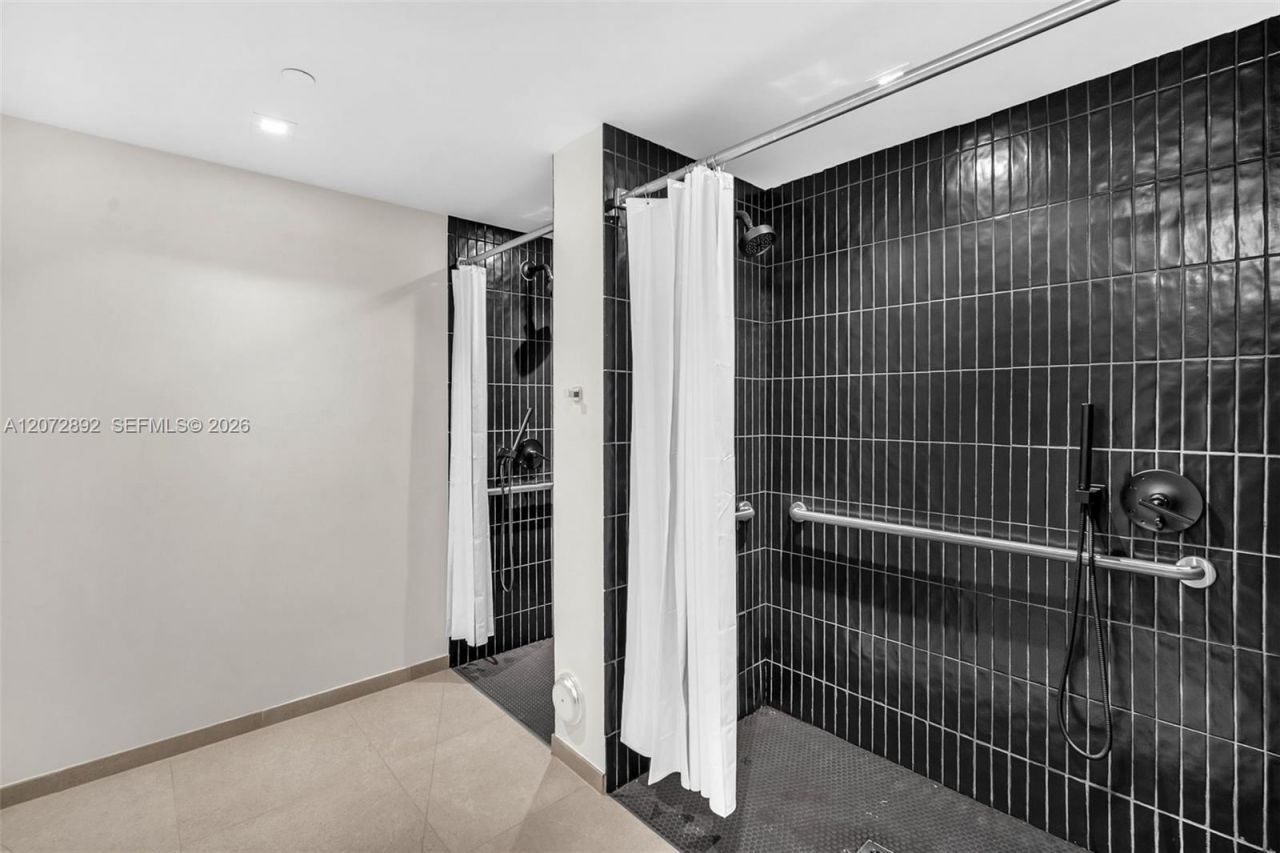 225 N Miami Ave, Unit 210, Miami, FL 33128 Photo