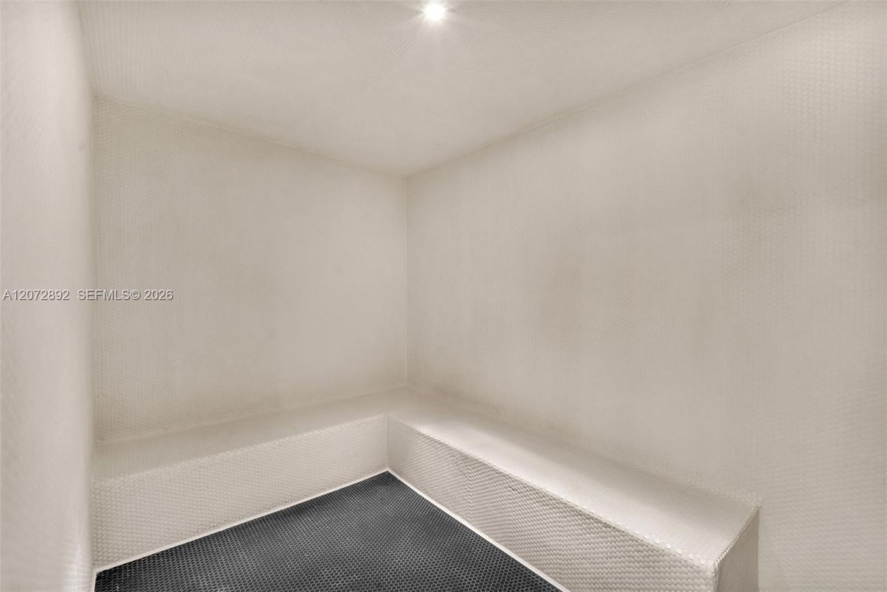 225 N Miami Ave, Unit 210, Miami, FL 33128 Photo