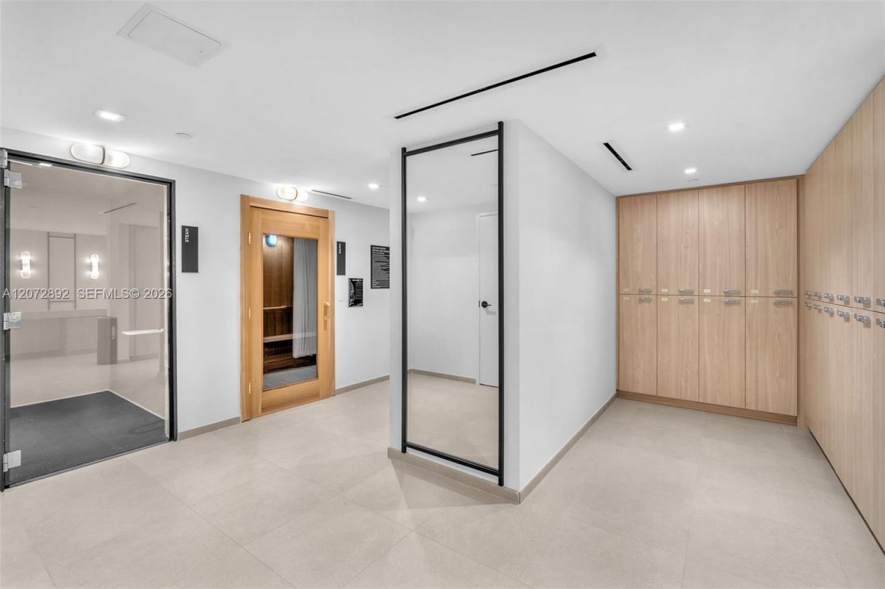 225 N Miami Ave, Unit 210, Miami, FL 33128 Photo