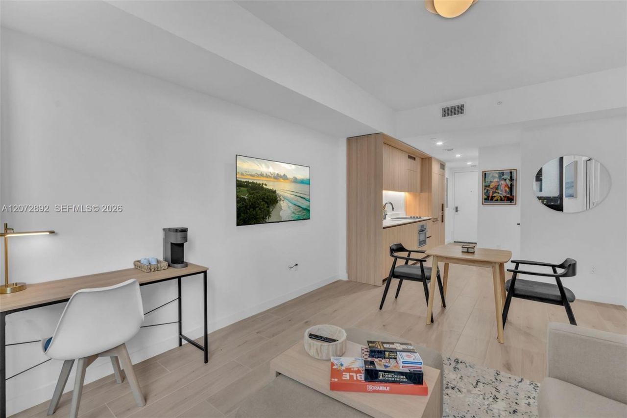225 N Miami Ave, Unit 210, Miami, FL 33128 Photo