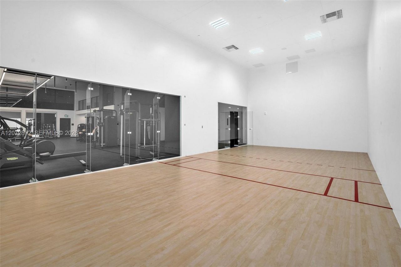 225 N Miami Ave, Unit 210, Miami, FL 33128 Photo