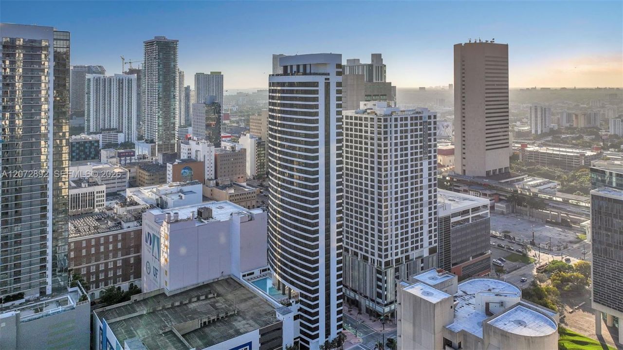 225 N Miami Ave, Unit 210, Miami, FL 33128 Photo