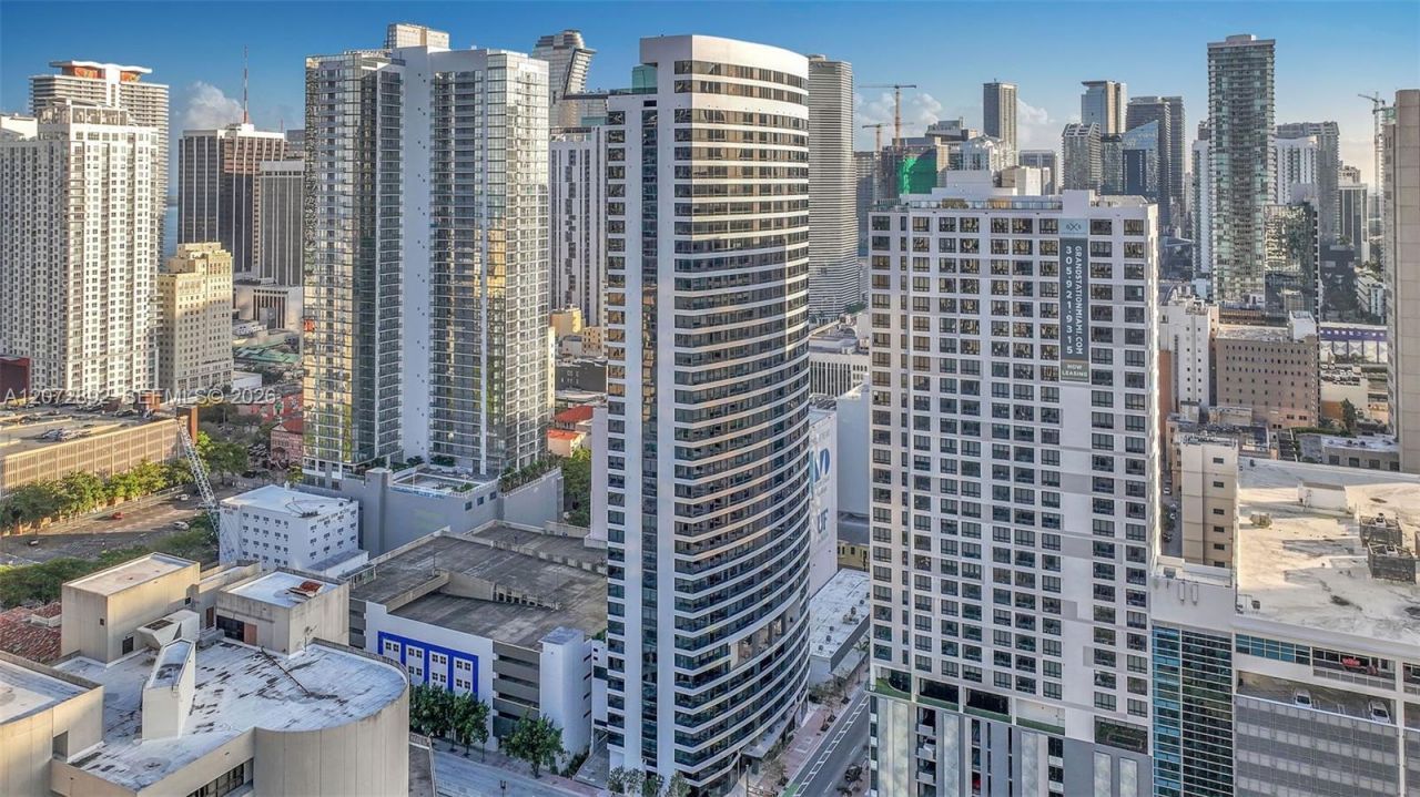 225 N Miami Ave, Unit 210, Miami, FL 33128 Photo