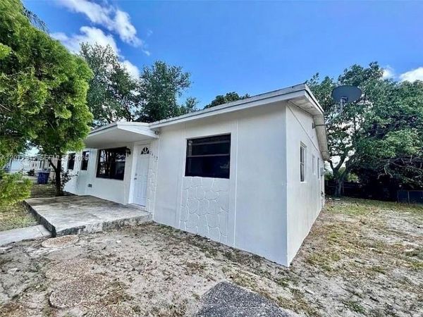 2460 NW 179th St , Unit 2460, Miami Gardens, FL 33056