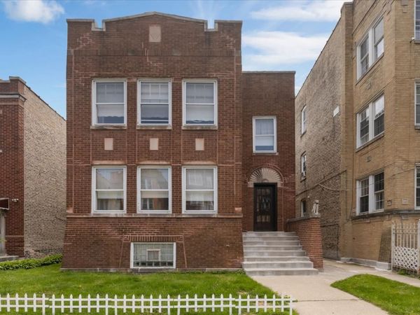 6219 N Claremont Avenue , Chicago, IL 60659