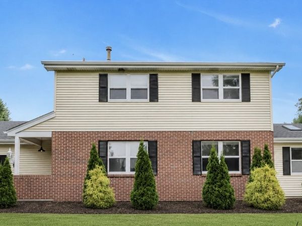8348 Adbeth Avenue , Woodridge, IL 60517