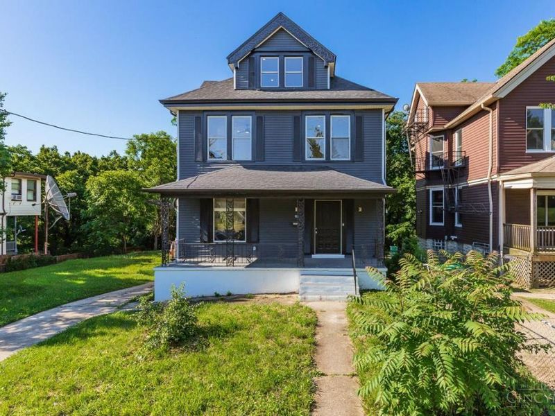 871 Hutchins Avenue, Cincinnati, OH 45229 Photo 1