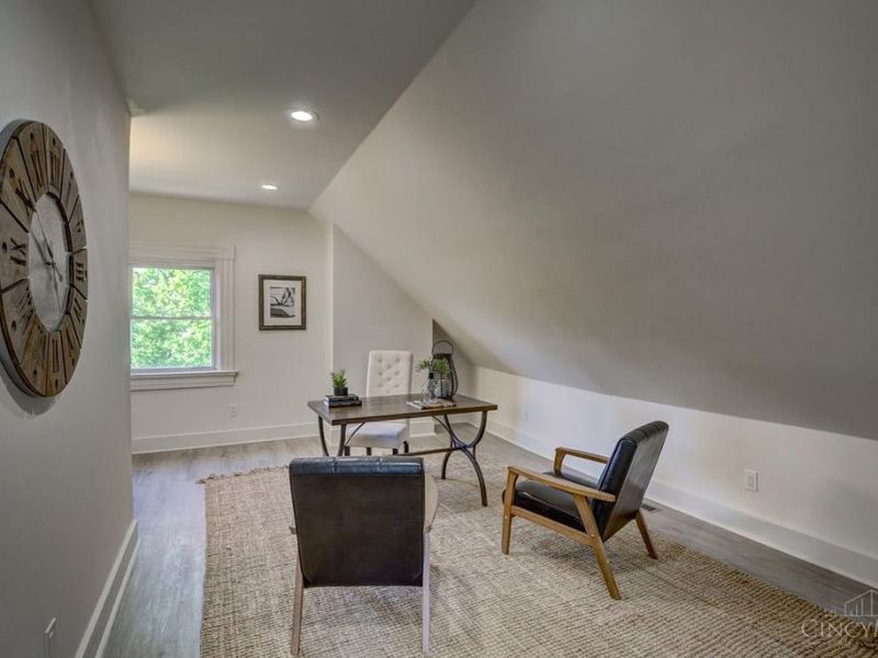 871 Hutchins Avenue, Cincinnati, OH 45229 Photo 18