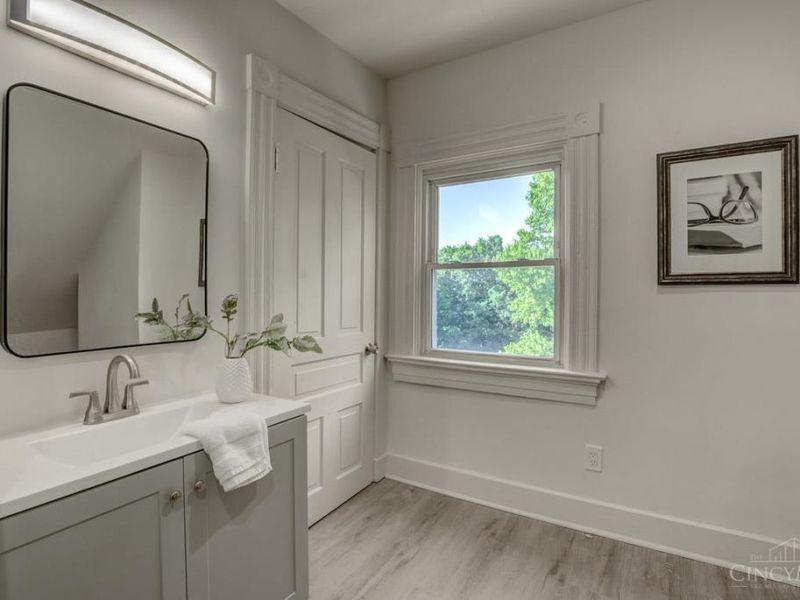 871 Hutchins Avenue, Cincinnati, OH 45229 Photo 19