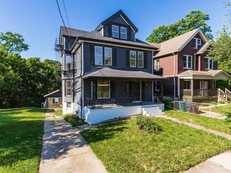871 Hutchins Avenue, Cincinnati, OH 45229 Photo 2